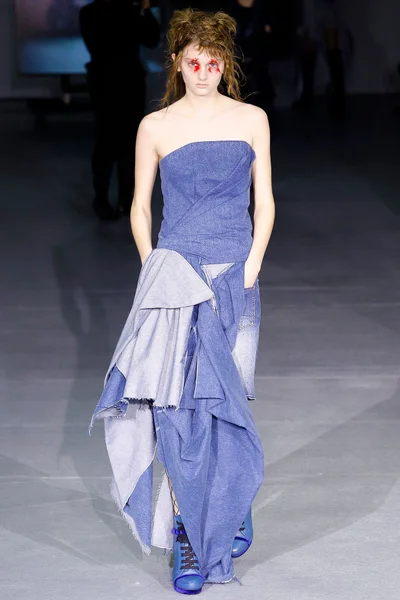 Look 12